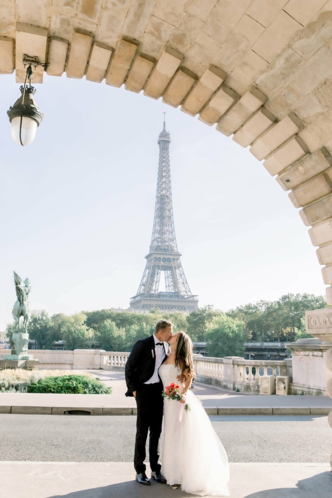 daria lorman paris photographer elopement eiffel tower