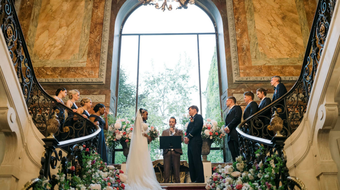 Choose the best Paris wedding celebrant for your story