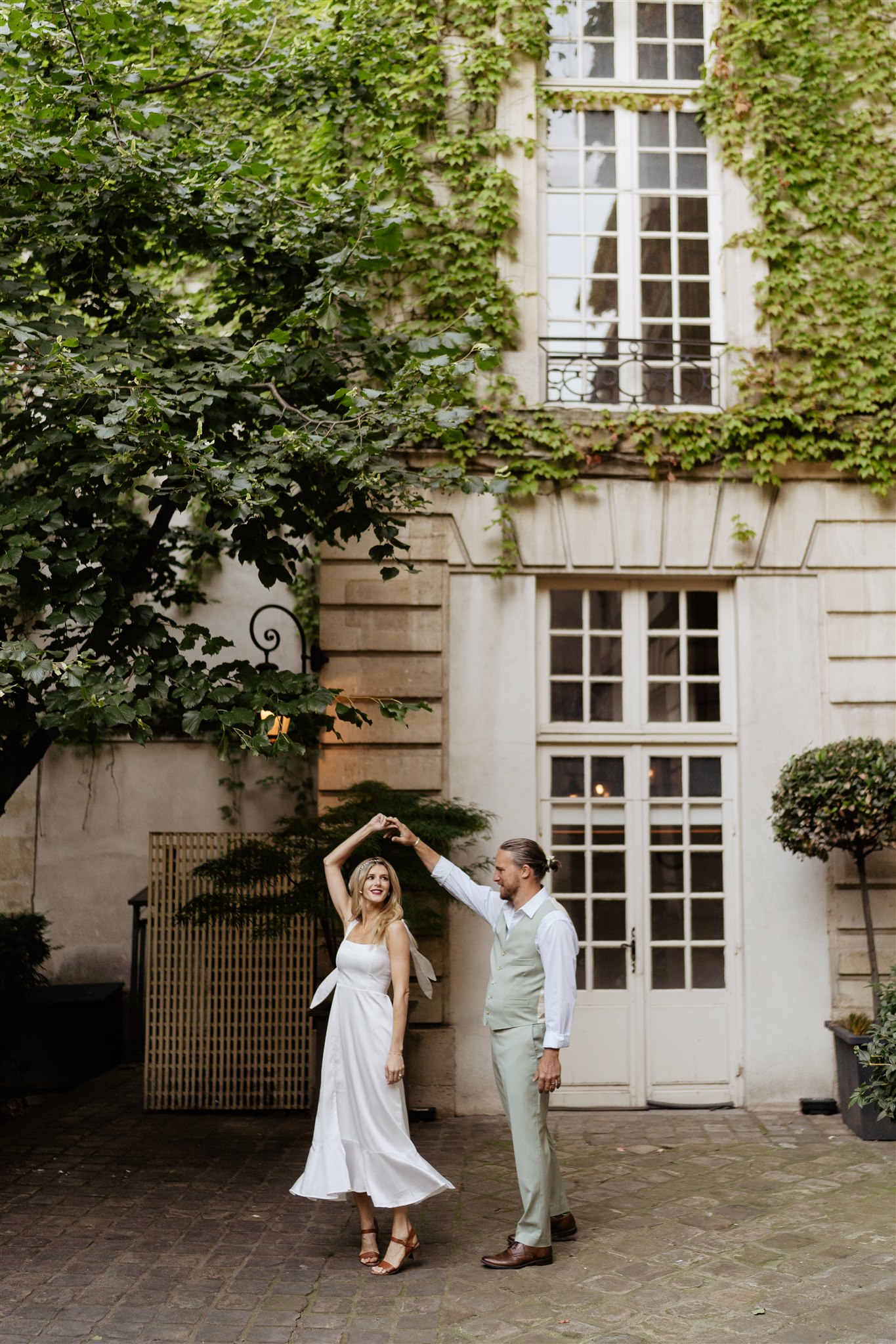 paris elopement bride and groom outfit