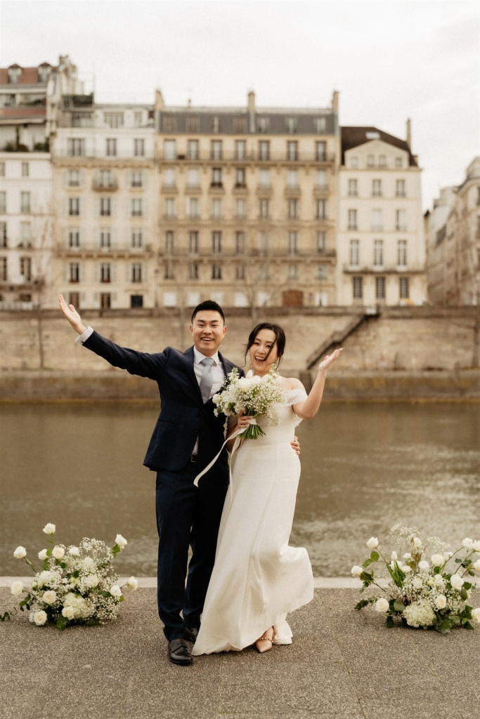 hire a celebrant in paris ntore dame wedding