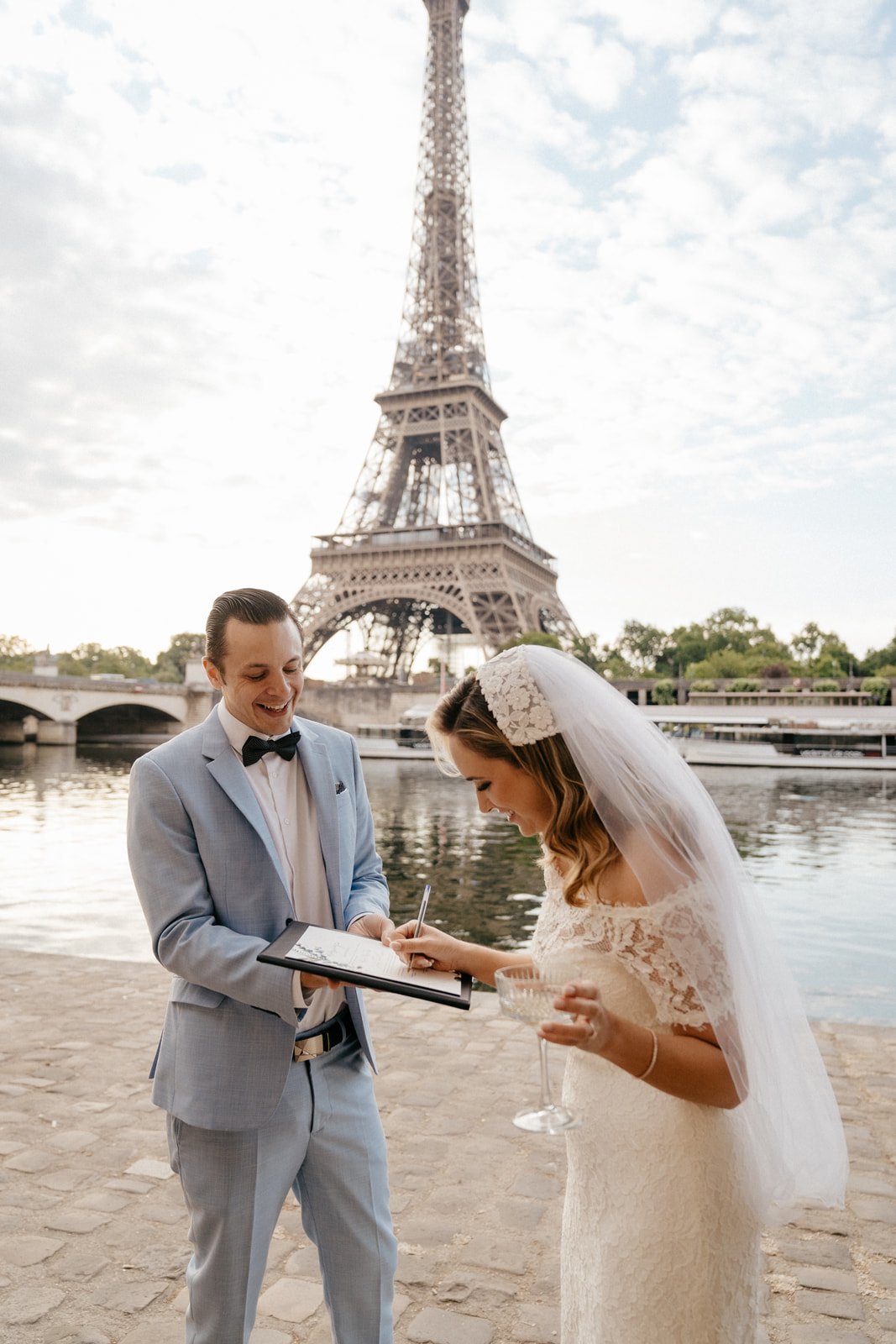 wedding elopement ceremony at the eiffel tower