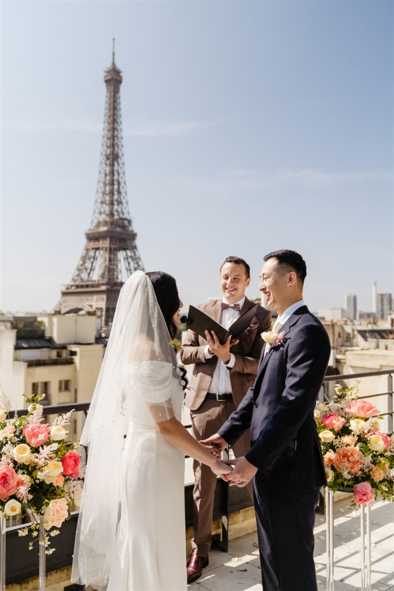 paris officiant celebrating a bespoker elopement wedding ceremony at the shangri la hotel in Paris